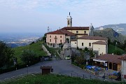 09 Parcheggio e partenza da S. Antonio Abbandonato (987 m)